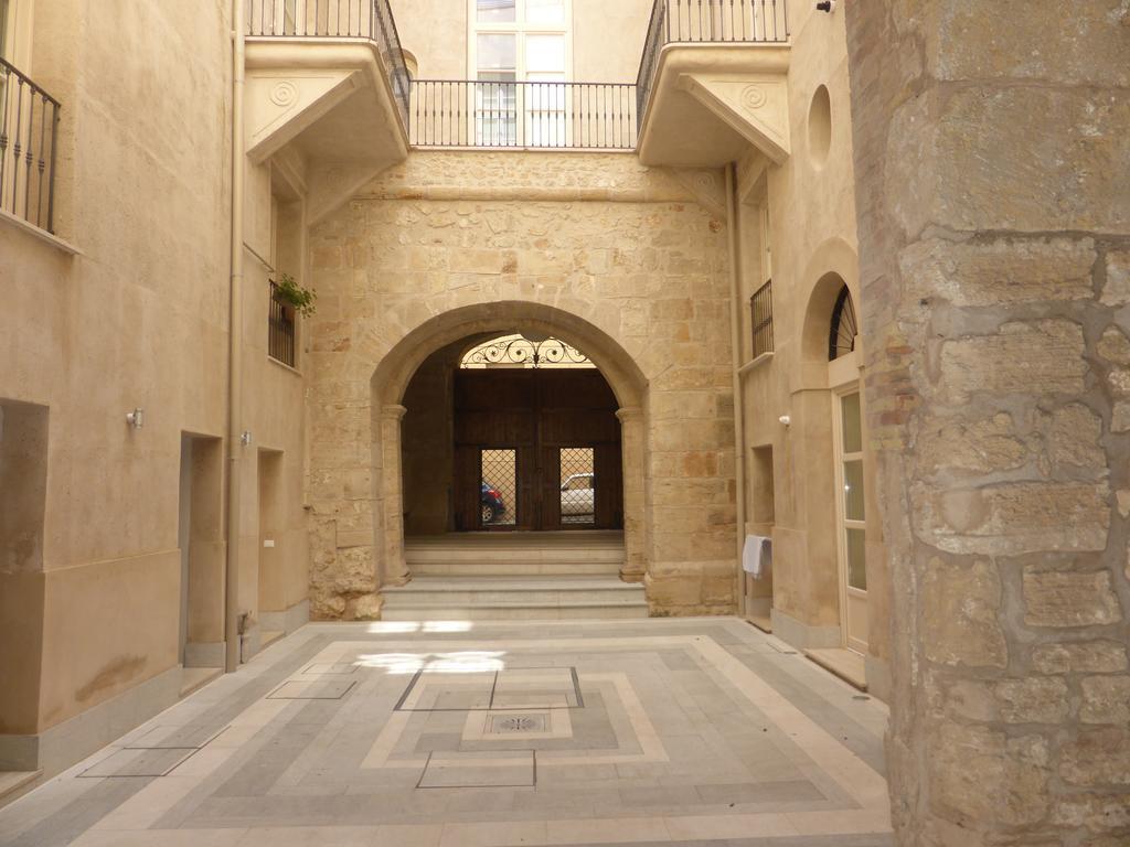 Appartamento In Palazzo Lampedusa Palermo Eksteriør bilde